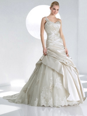 Impression Bridal 10047